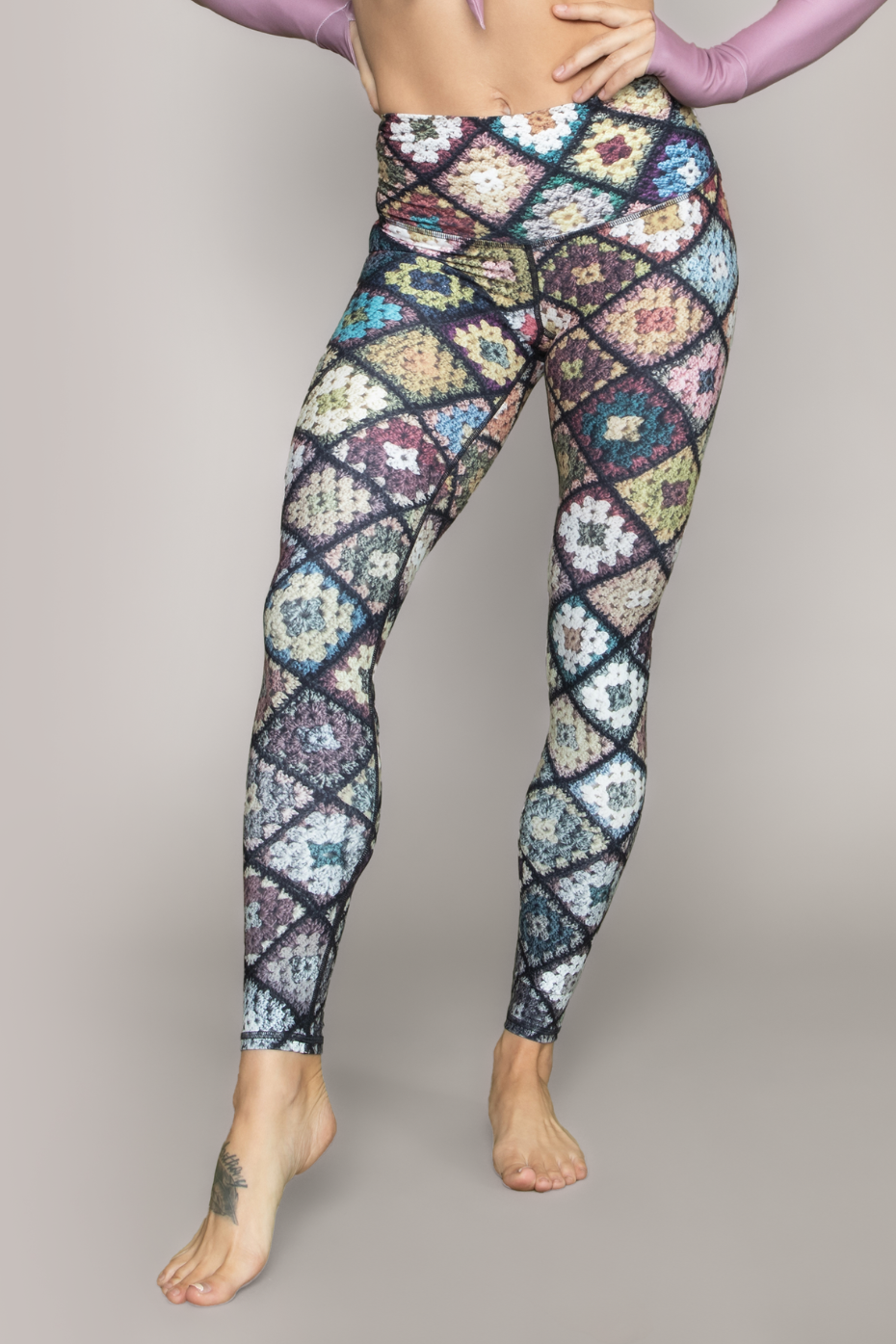 We are all Mad Here Barefoot Legging – Niyama Sol